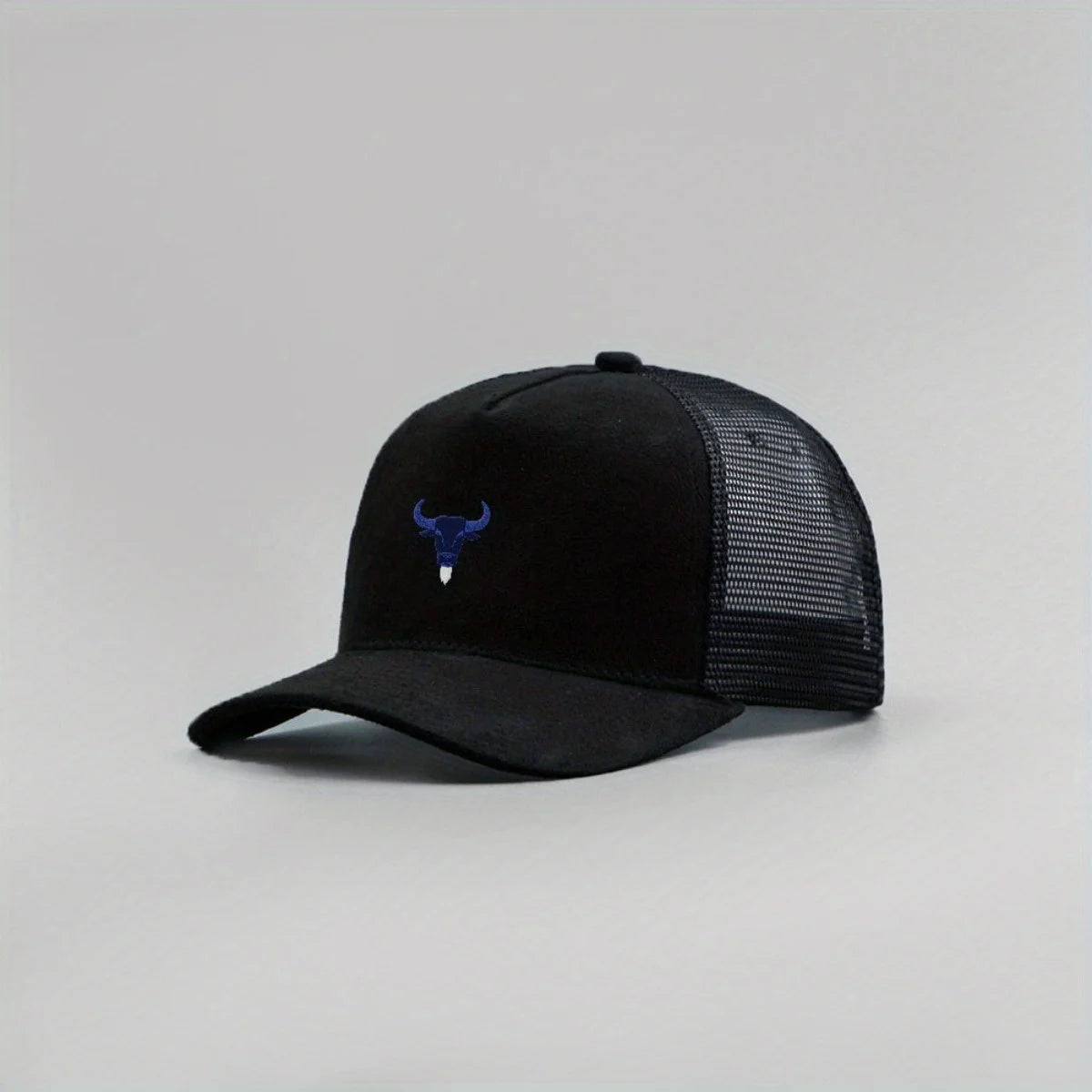 Blue Bull Head Print Unisex Mesh Suede Trucker Hat Spring Summer Breathable Sports Baseball Cap Women Men Outdoor Sun Hat