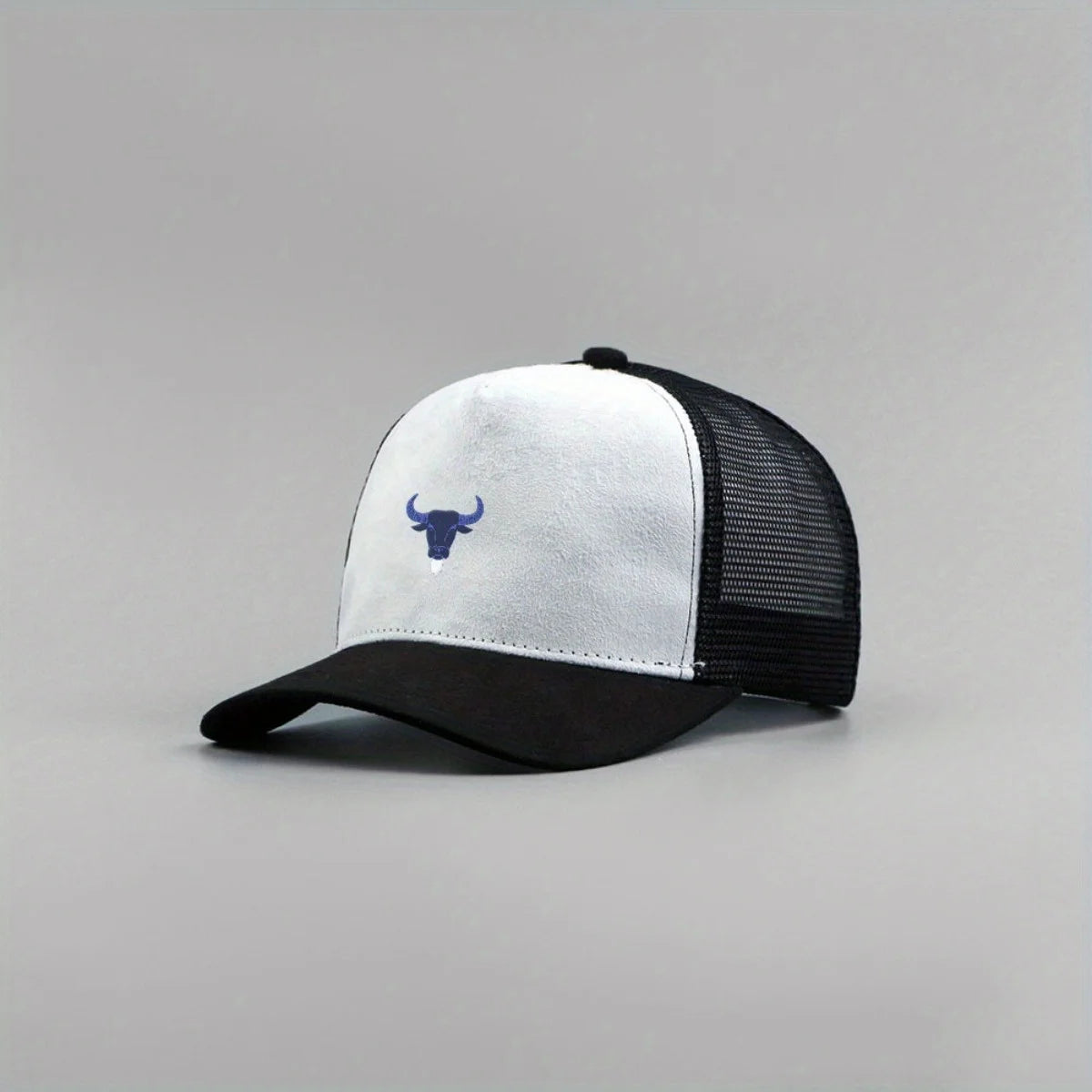 Blue Bull Head Print Unisex Mesh Suede Trucker Hat Spring Summer Breathable Sports Baseball Cap Women Men Outdoor Sun Hat