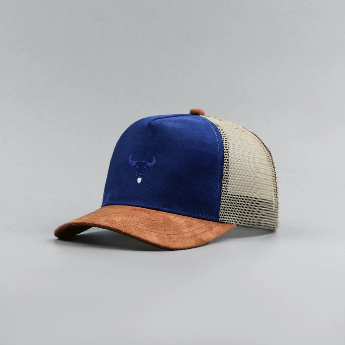 Blue Bull Head Print Unisex Mesh Suede Trucker Hat Spring Summer Breathable Sports Baseball Cap Women Men Outdoor Sun Hat